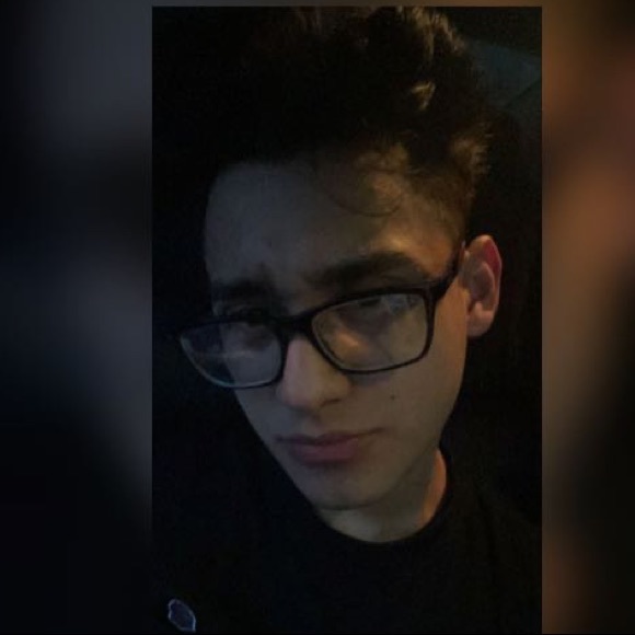 Meet your Posher, Kelvin - Picture 4 of 8